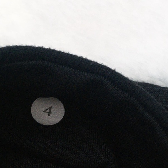 Like New Black Lululemon Wunder Under Ruffle Crops Leggings, size 4 - Picture 8 of 8